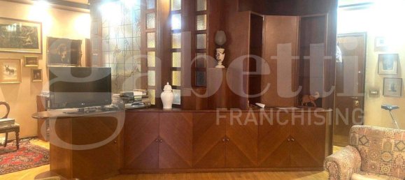 2 bedrooms Apartment in Rome, Italy No. 142774 2