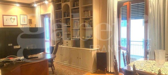 2 bedrooms Apartment in Rome, Italy No. 142774 4