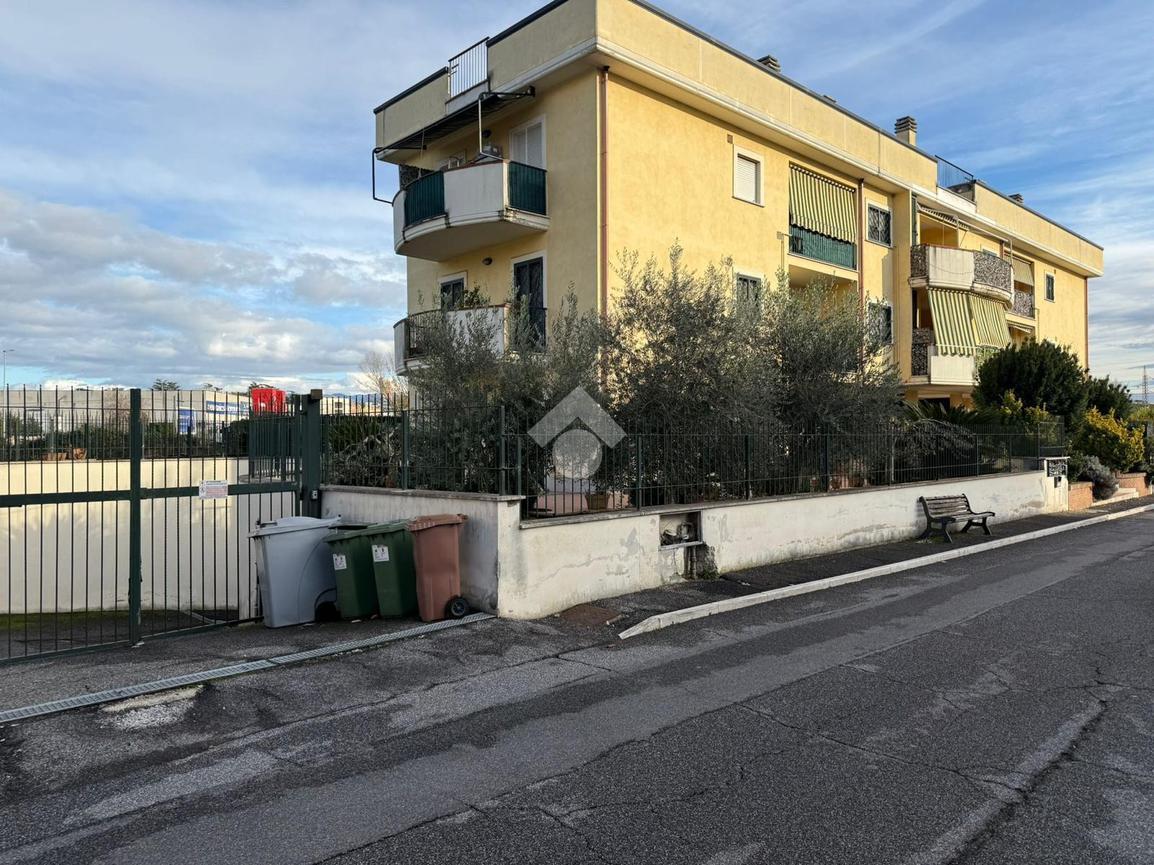 1غرفة مرآب في Guidonia Montecelio, Italy رقم 41622