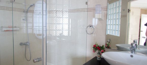 2 bedrooms Condo in Pattaya, Thailand No. 3730 6