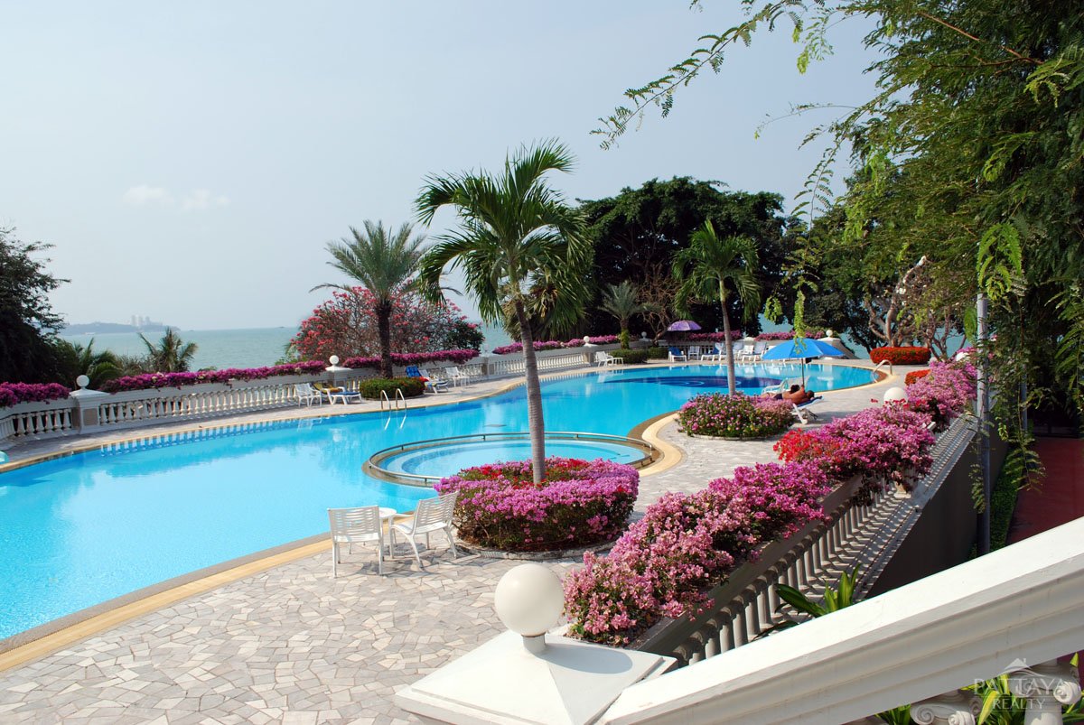 2 bedrooms Condo in Pattaya, Thailand No. 3730