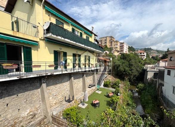 5 rooms Hotel in Sanremo, Italy No. 282977