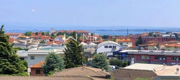 Вилла с 6 комнатами в Дезенцано дель Гарда, Италия № 125812 5