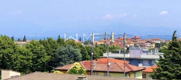 Вилла с 6 комнатами в Дезенцано дель Гарда, Италия № 125812 14