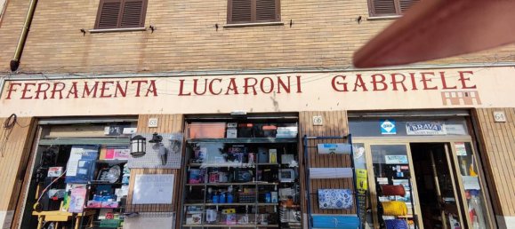 1 room Commercial property in Fiumicino, Italy No. 118056 2