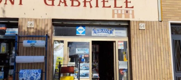 1 room Commercial property in Fiumicino, Italy No. 118056 3