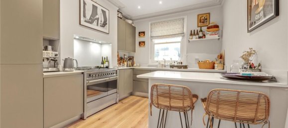 2 bedrooms Maisonette in London, United Kingdom No. 12700 4