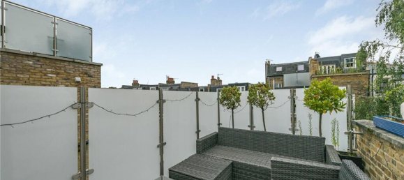 2 bedrooms Maisonette in London, United Kingdom No. 12700 10