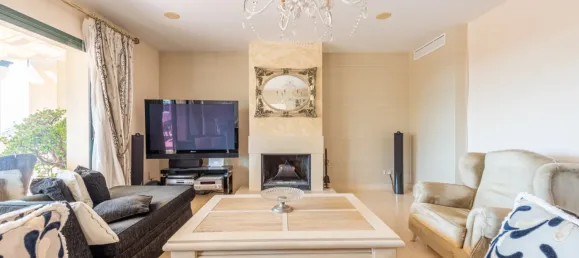 4 bedrooms Penthouse in Malaga, Spain No. 122047 6