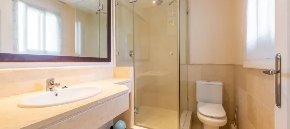 4 bedrooms Penthouse in Malaga, Spain No. 122047 12