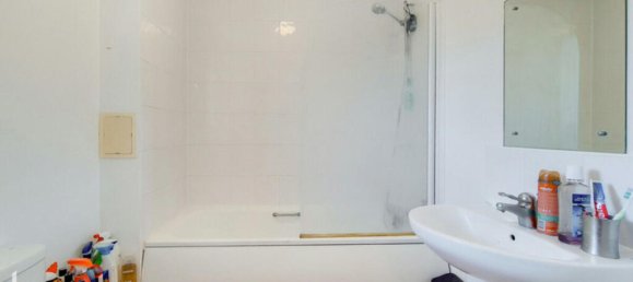 1 bedroom Apartment in Erith, United Kingdom No. 4962 6