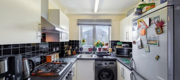 1 bedroom Apartment in Erith, United Kingdom No. 4962 5