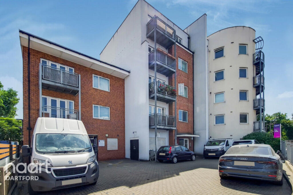 1 bedroom Apartment in Erith, United Kingdom No. 4962