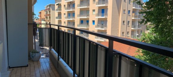 3 rooms Apartment in Trieste, Italy No. 297464 4