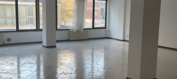 Oficina en Cascina, Italy 100 m² No. 206789 9