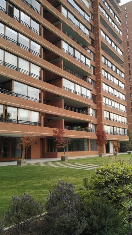 Квартира с 4 спальнями в Сантьяго, Чили № 4464