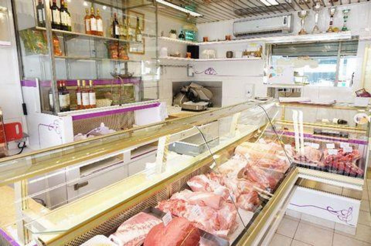  مكتب في Bernay, France 214متر مربع رقم 20134