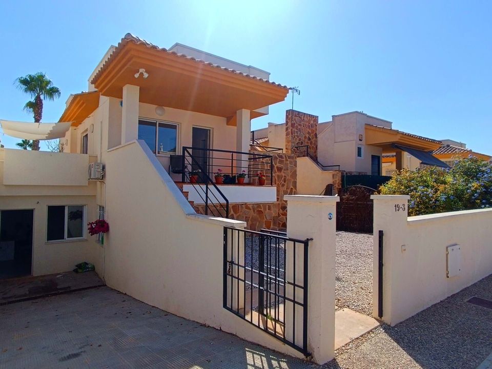 4 bedrooms Villa in Guardamar del Segura, Spain No. 194945