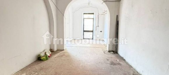 Коммерческая недвижимость с 4 комнатами в Рим, Италия № 152872 5