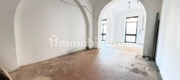 Коммерческая недвижимость с 4 комнатами в Рим, Италия № 152872 3