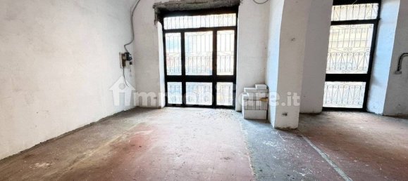 Коммерческая недвижимость с 4 комнатами в Рим, Италия № 152872 6