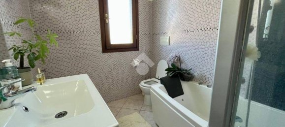 2 Schlafzimmer Villa in Altopascio, Italy, Nr. 374502 16