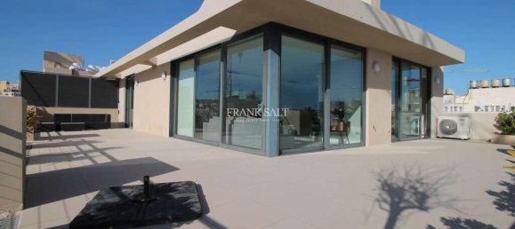 2 غرف نوم بانتهاوس في Sliema, Malta رقم 8619 2