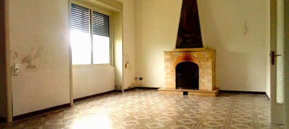 Дом с 4 комнатами в Лечче, Италия № 200432 6