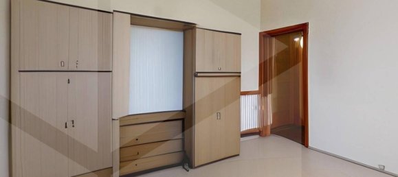 3غرفة شقة في Monza, Italy رقم 29967 89