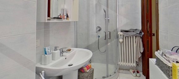 3غرفة شقة في Monza, Italy رقم 29967 53