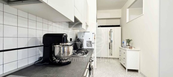 2 bedrooms Apartment in Milan, Italy No. 358007 4