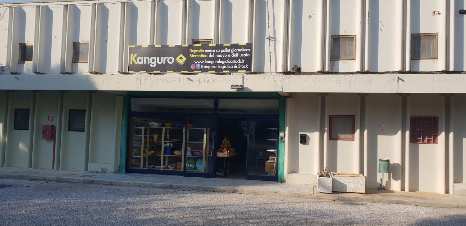 Almacén en Casamassima, Italy 450 m² No. 338957