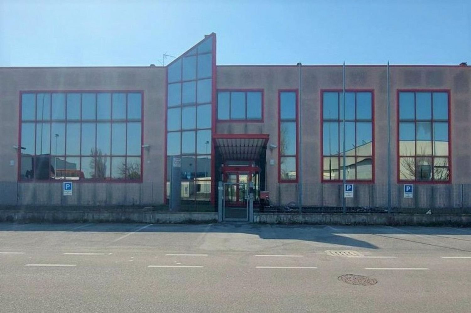 3795m² Warehouse in Argelato, Italy No. 375086