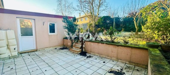 3 bedrooms House in Arras, France No. 56474 8