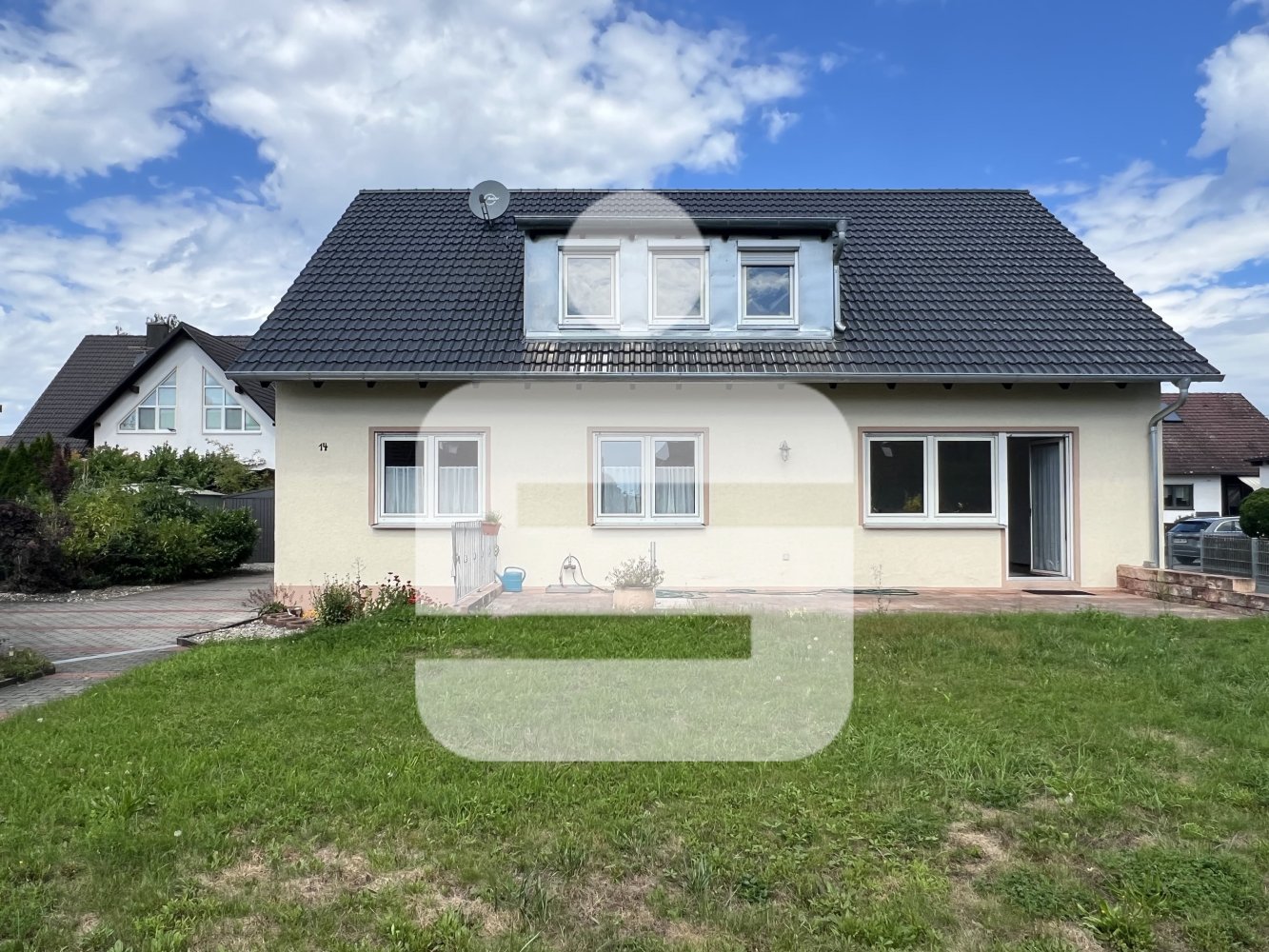 7 rooms Townhouse in Erlangen-Hochstadt, Germany No. 351718