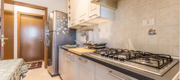 3غرفة شقة في Rome, Italy رقم 16031 8