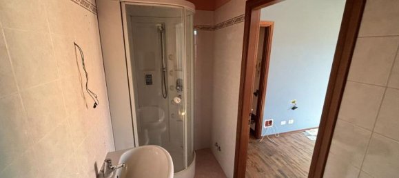 Villa de 4 divisões em Novara, Italy N.º 59172 6