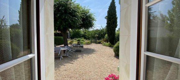 8 bedrooms Villa in Maine-et-Loire, France No. 290642 10