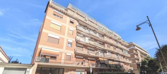 3 bedrooms Apartment in Ciampino, Italy No. 318827 3