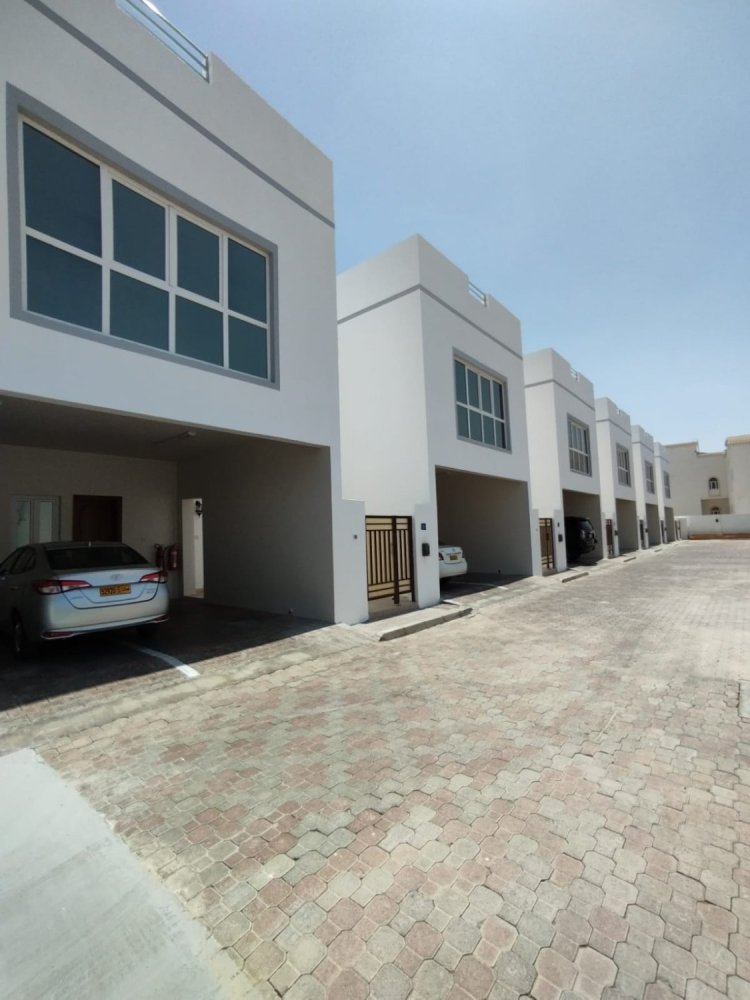 4 bedrooms Duplex in Muscat, Oman No. 1621