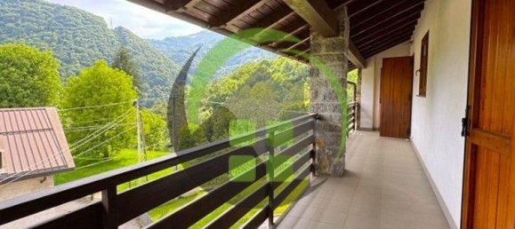 3 rooms Apartment in Gazzaniga, Italy No. 258814 2