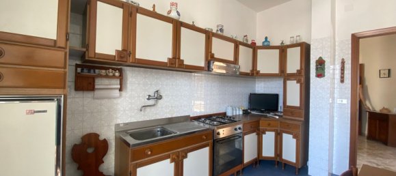 4 rooms Apartment in Bari, Italy No. 276628 19