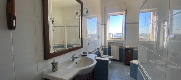 4 rooms Apartment in Bari, Italy No. 276628 9