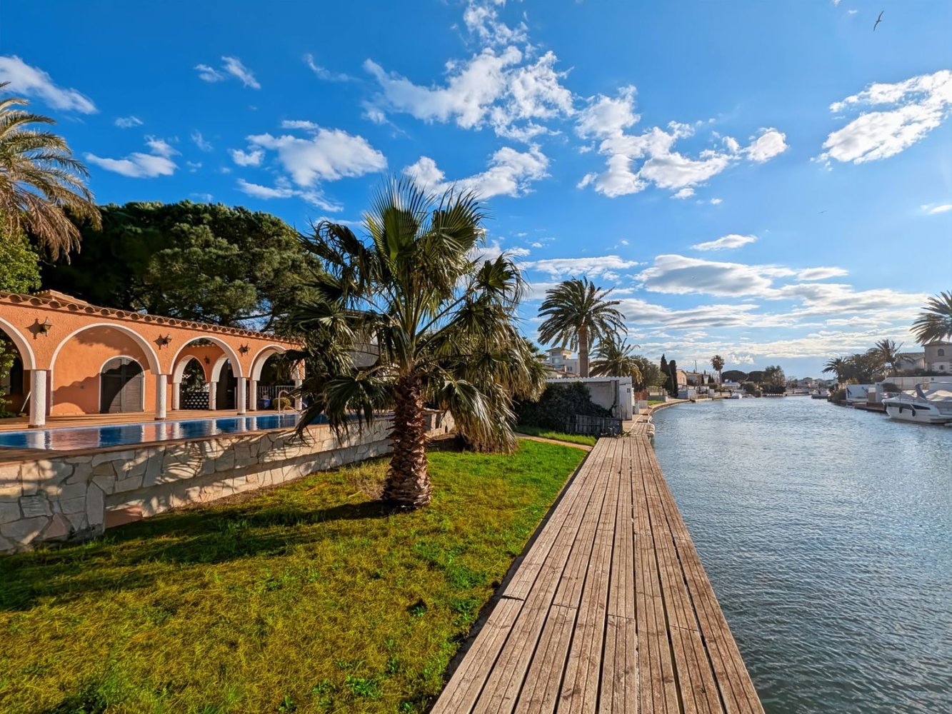 Casa T5 em Empuriabrava, Spain N.º 82360