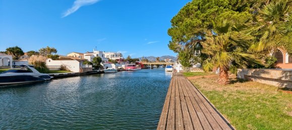 Casa T5 em Empuriabrava, Spain N.º 82360 4