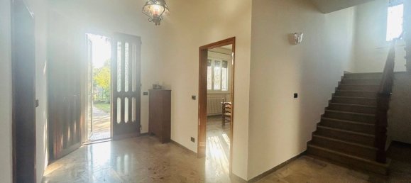 6 Schlafzimmer Villa in Cento, Italy, Nr. 373241 10