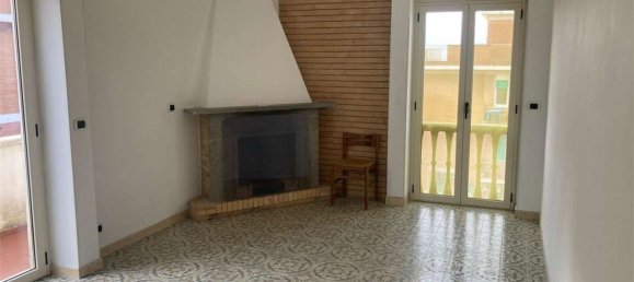 2 bedrooms Apartment in Pomezia, Italy No. 359823 2