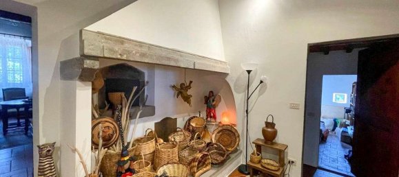 8 bedrooms Villa in Florence, Italy No. 378328 4