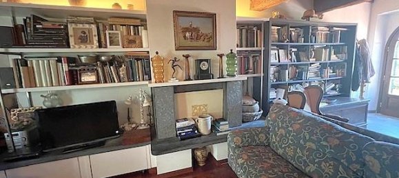 Дом с 8 комнатами в Кашина, Италия № 26291 6