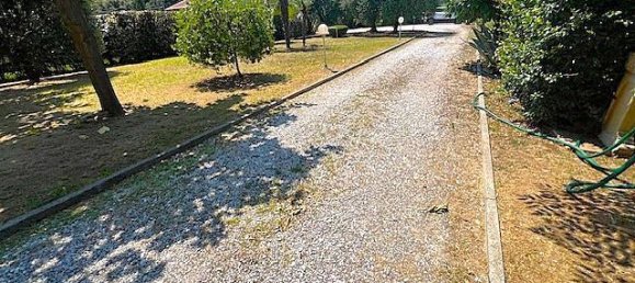 Дом с 8 комнатами в Кашина, Италия № 26291 3